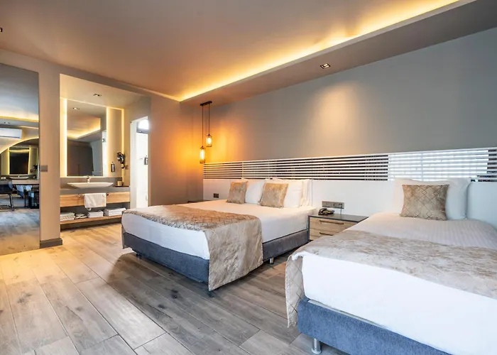 S3 Seahorse Beach Club