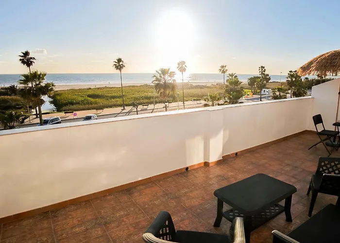 Playa Conil - Beachfront Studios & Suites