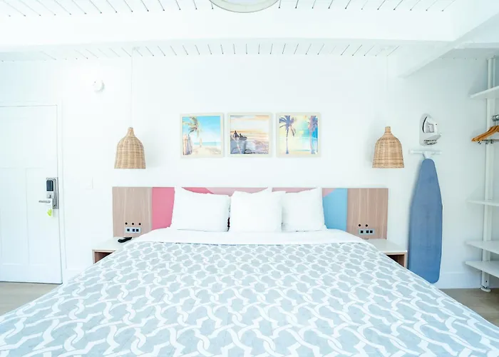 Belmont Shore Inn