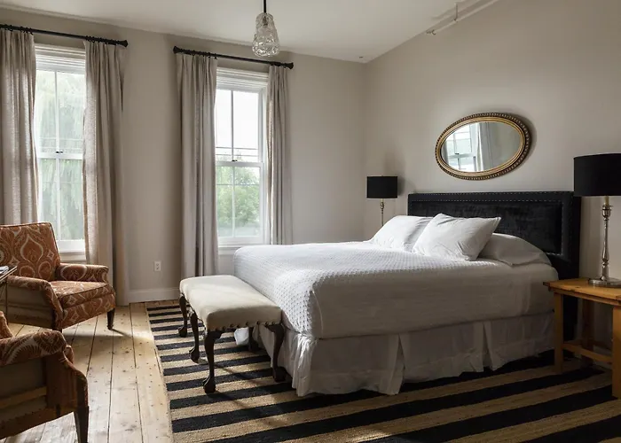 Stewart House Hotel