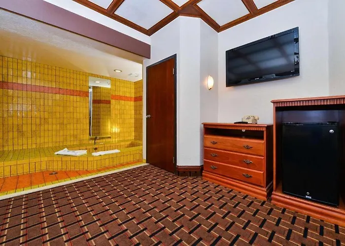 Americas Best Value Inn & Suites Downtown Sw