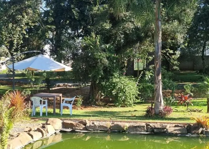 Pousada Chácara dos Pinheiros - Suíte a 500m BR373