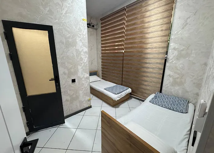 Shinam Hostel 777