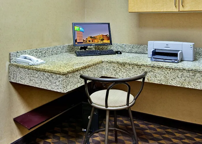 Holiday Inn Express -Nellis By Ihg