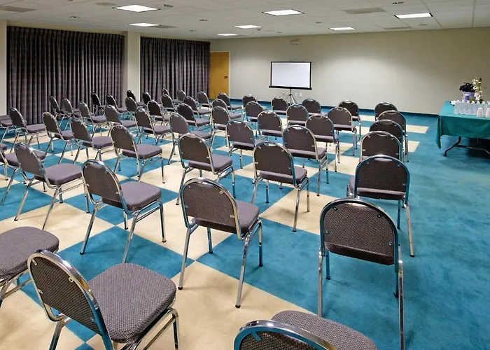 Holiday Inn Express & Suites - Rivercenter Area By Ihg