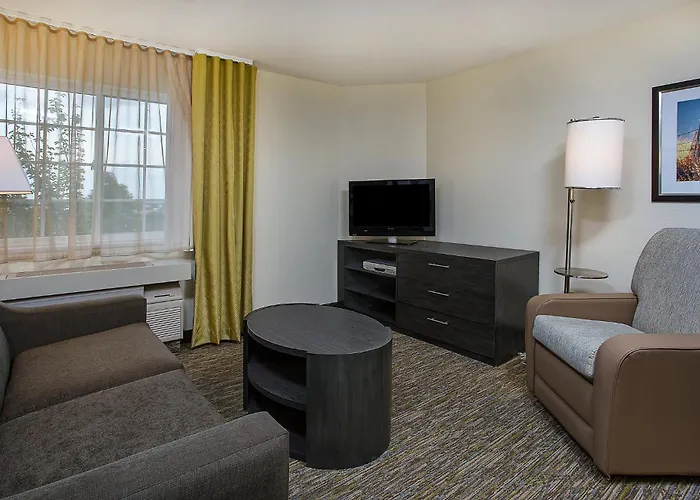 Candlewood Suites Airport By Ihg