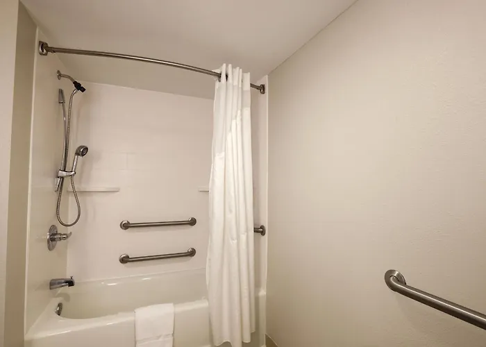 Holiday Inn Express & Suites Wake Forest - Raleigh North By Ihg