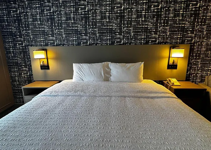 Pittsburgh Airport Inn And Suites