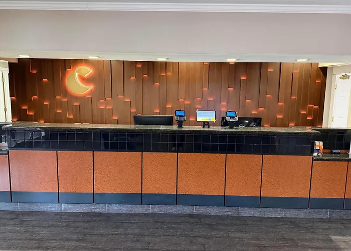 Comfort Inn & Suites - Northwoods