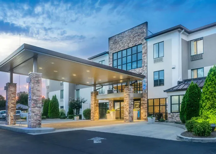 Holiday Inn Express & Suites By Ihg