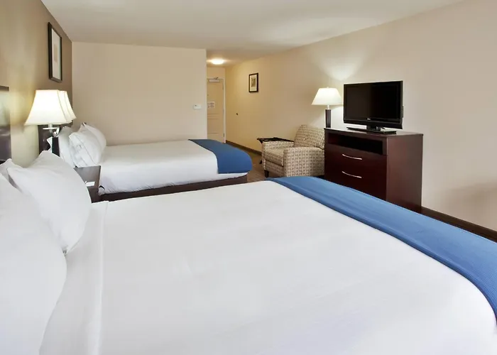 Holiday Inn Express & Suites Merced - Yosemite Natl Pk Area By Ihg
