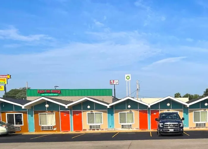 Gray Plaza Motel