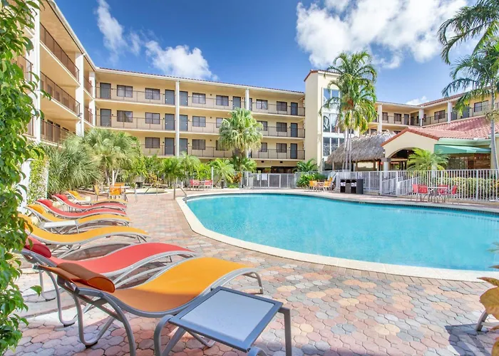 Holiday Inn & Suites Boca Raton - North