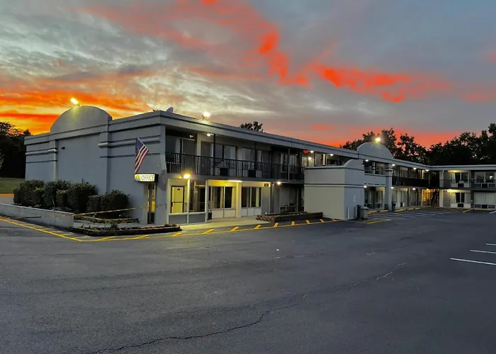 Days Inn & Suites By Wyndham North