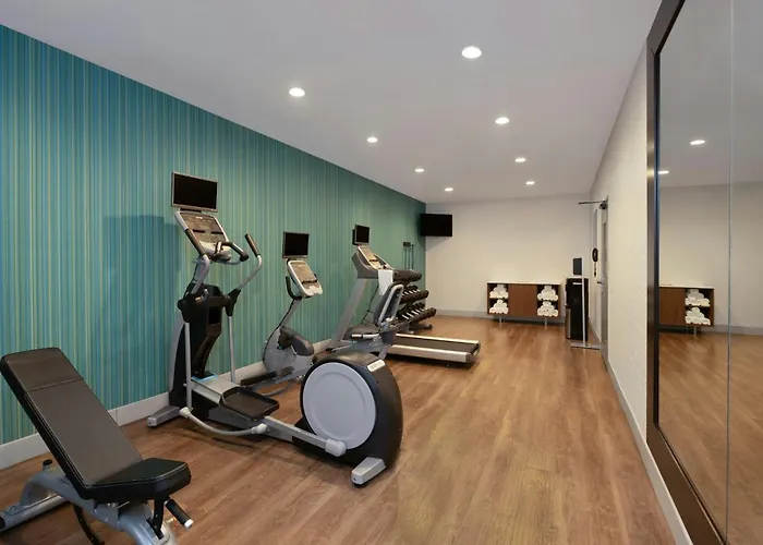 Holiday Inn Express & Suites Acworth - Kennesaw Northwest By Ihg