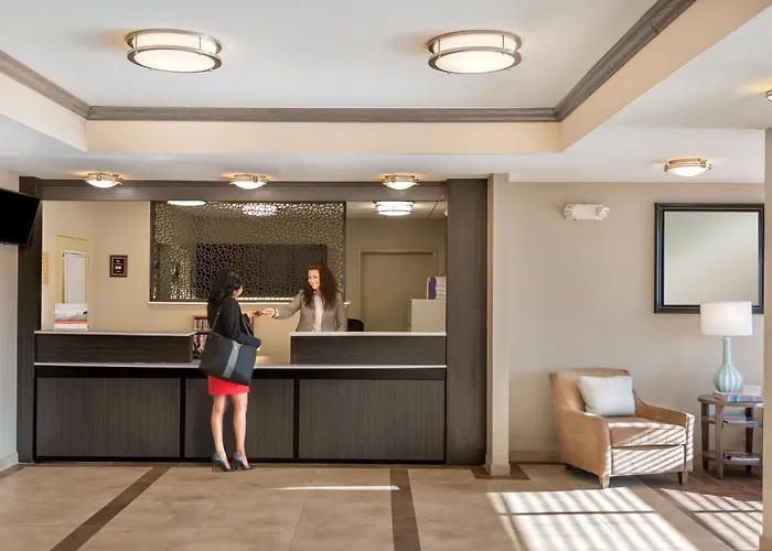 Candlewood Suites By Ihg