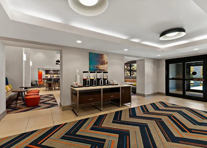 Hampton Inn & Suites Fort Belvoir South