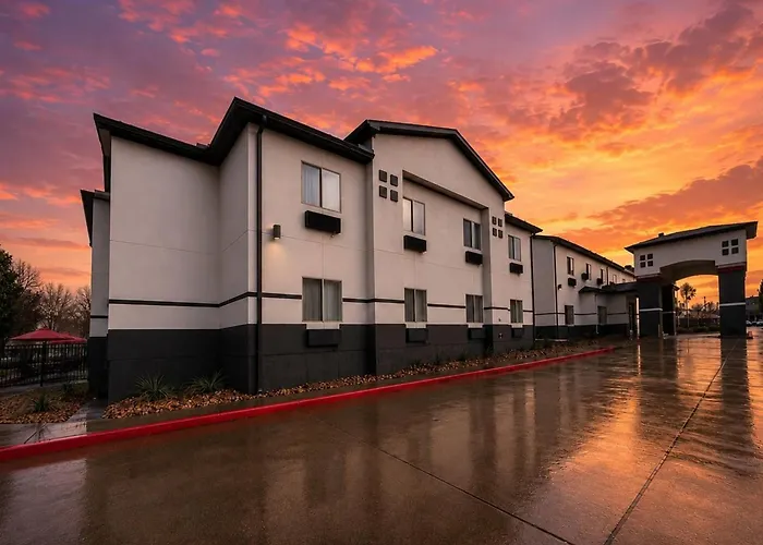 Super 8 By Wyndham Tx