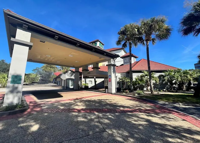 La Quinta By Wyndham Butler Blvd