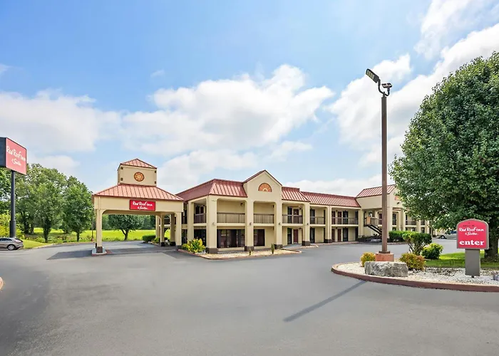 Red Roof Inn & Suites Clinton, Tn