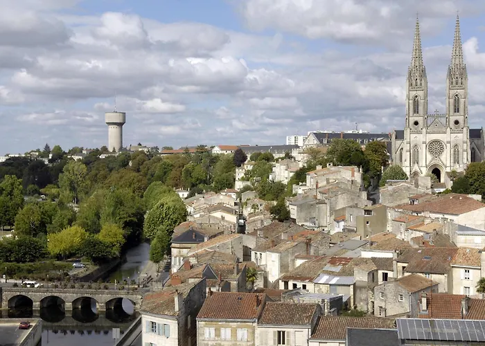 ibis budget Niort - La Crèche