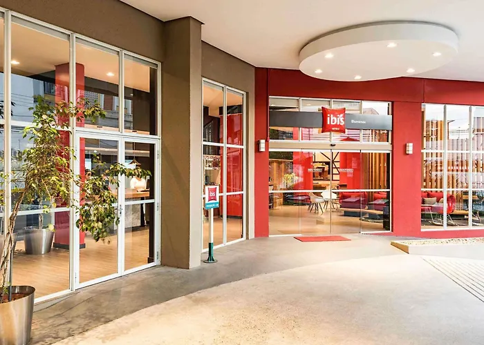 Ibis Blumenau - No Centro, A 6 Minutos De Carro Da Vila Germanica