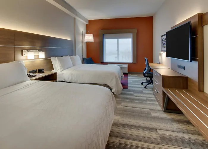 Holiday Inn Express & Suites - Nashville Metrocenter Downtown By Ihg