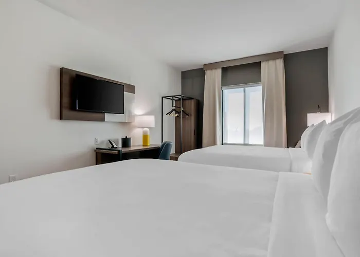 Comfort Inn & Suites - Pier Park Area