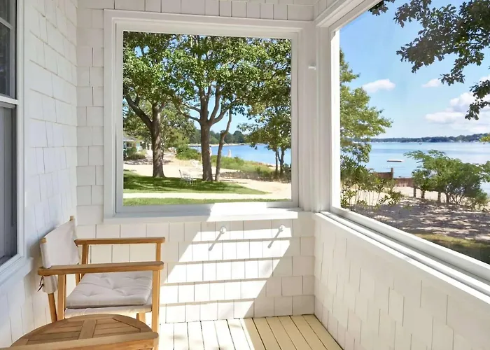 Silver Sands Motel & Beach Bungalows