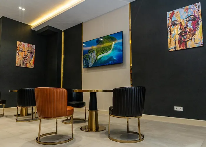Garnet Mir Hotel