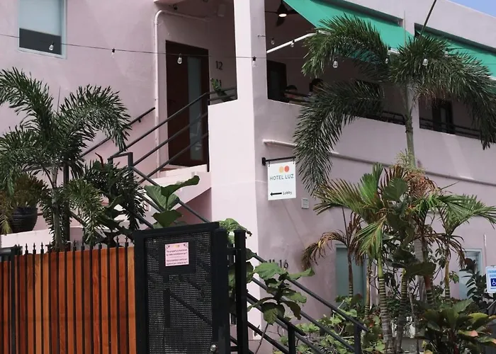 Room 11: Balcony Bliss In Creative Santurce
