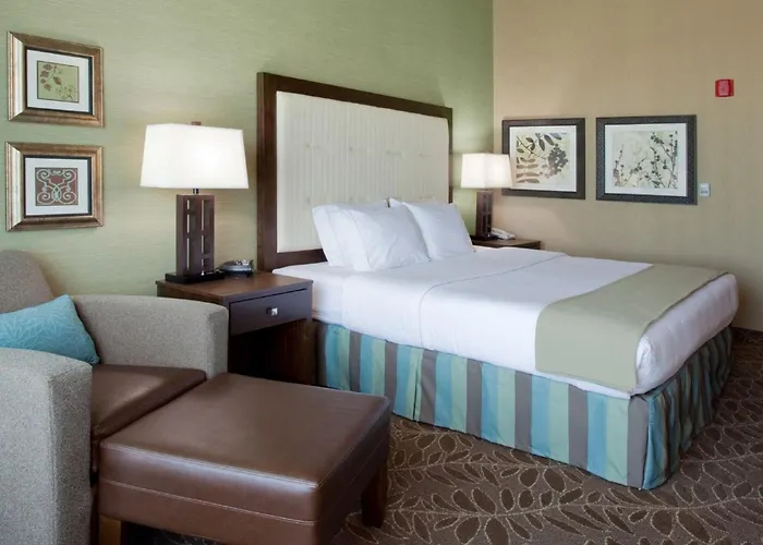 Holiday Inn Express & Suites By Ihg