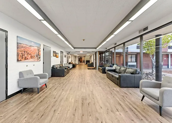 Ramada By Wyndham Cedar City