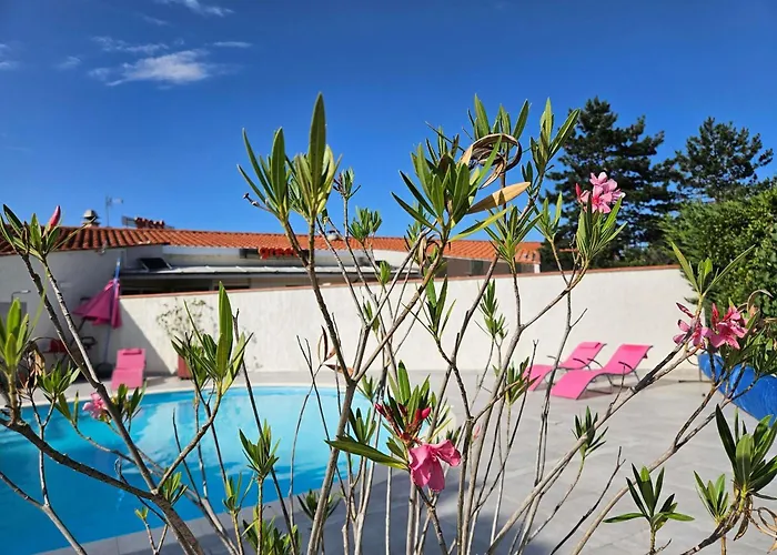 Greet Hôtel Castres Saix