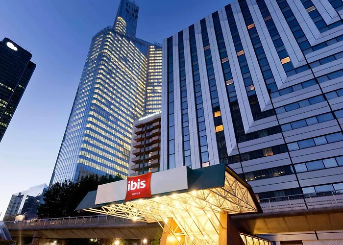 Ibis Paris La Défense Esplanade