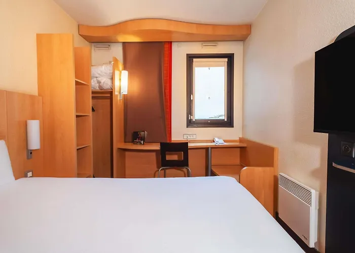 ibis Paris Pont de Suresnes Longchamp