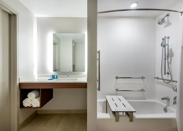 Holiday Inn Express & Suites Santa Ana - Orange County By Ihg