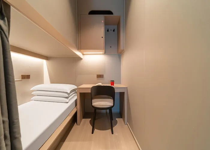 Carefree Bear Youth Hostel-Near The Summer Palace & Old Summer Palace, Close To Line 12 Sijiqing Qiao Station