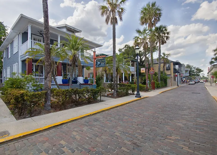 Hemingway House Bed And Breakfast (Adults Only)