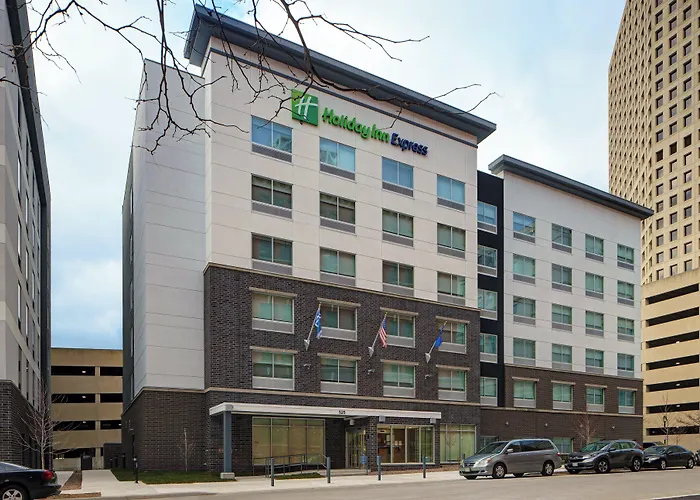 Holiday Inn Express - Milwaukee Downtown By Ihg