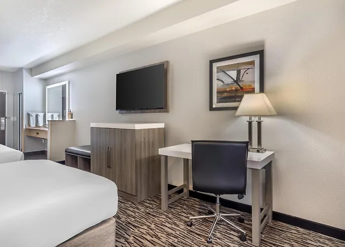Best Western Plus Mountain View Auburn Inn