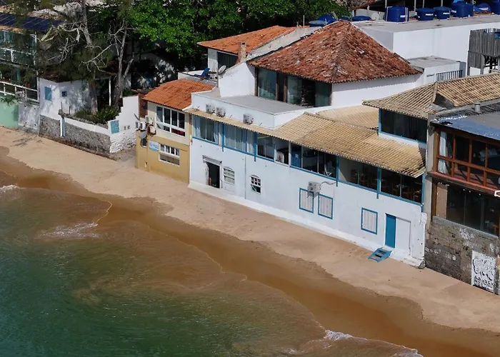 Sofia'S On The Beach