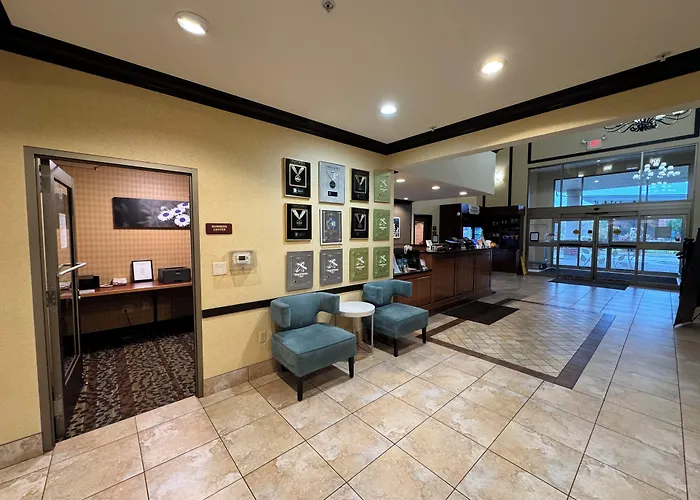 Mainstay Suites - Monona