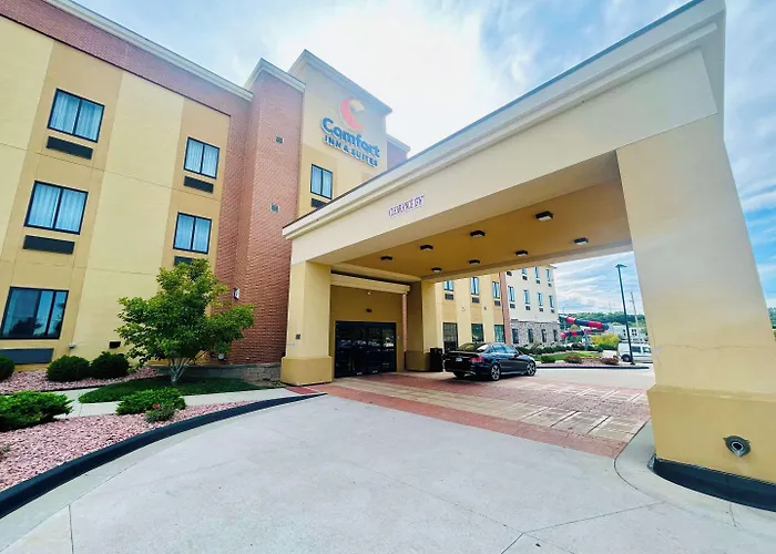 Comfort Inn & Suites Shawnee - Kansas City