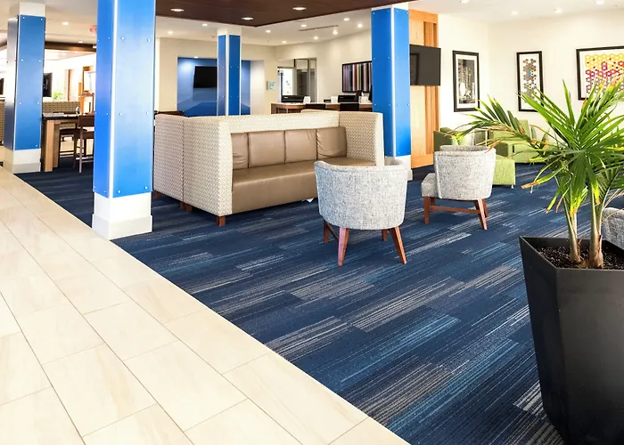Holiday Inn Express & Suites - Commerce By Ihg