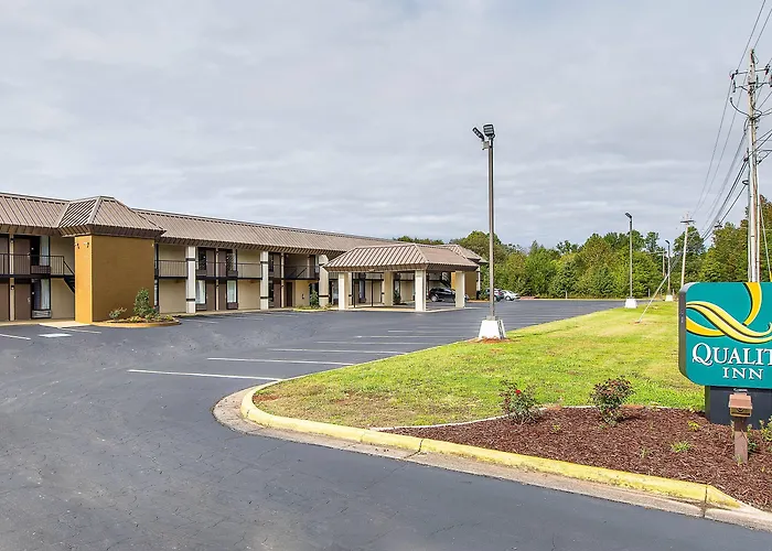 Quality Inn Forest City
