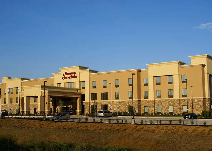 Hampton Inn & Suites Center