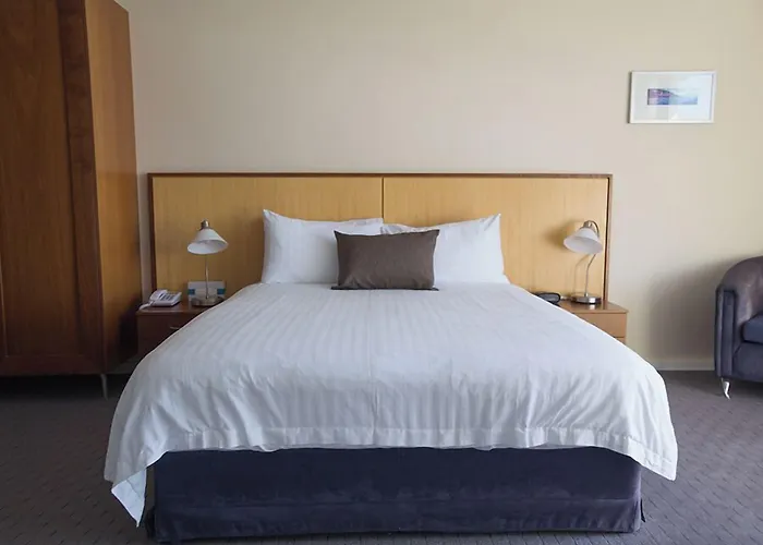 Ocean Beach Hotel