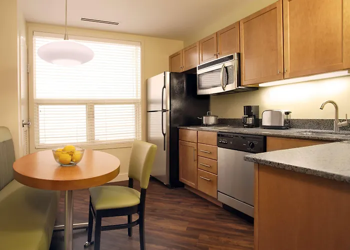 Hyatt House Naperville/Warrenville
