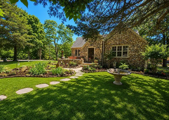 Rock Cottage Gardens B&B